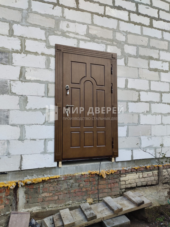 Морозостойкая дверь с МДФ панелью и терморазрывом - фото